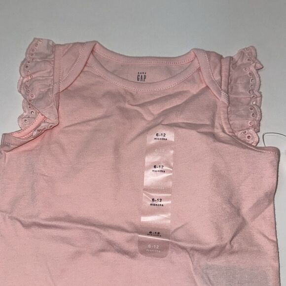 🔥GAP Pink Bodysuit with Ruffled Sleeves Sz 6-12 months - Picture 2 of 5